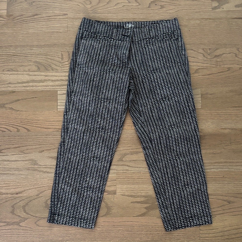 LOFT Black and White Chevron capris